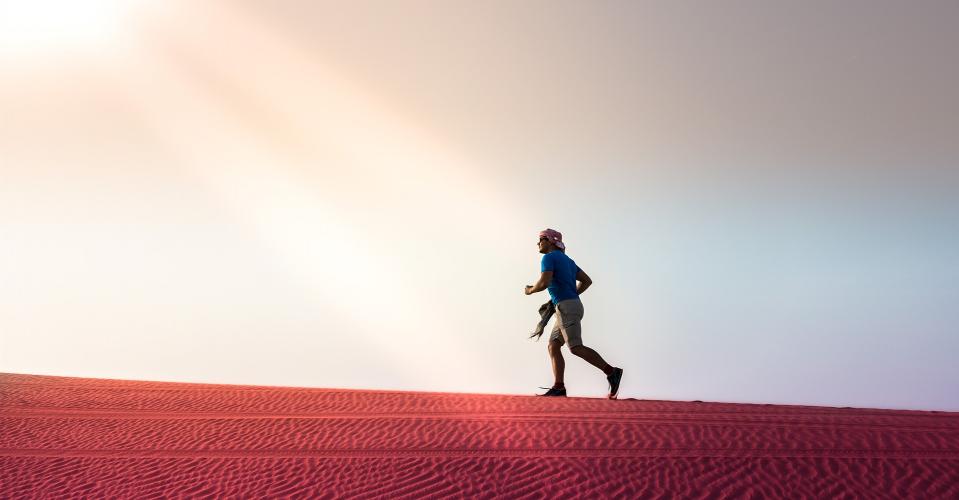 Läufer in der Wüste