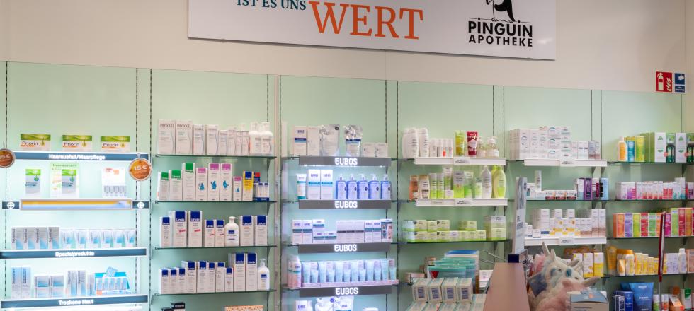 Bild: Umfangreiches Hautpflegesortiment in Ihrer Pinguin-Apotheke in Hattingen